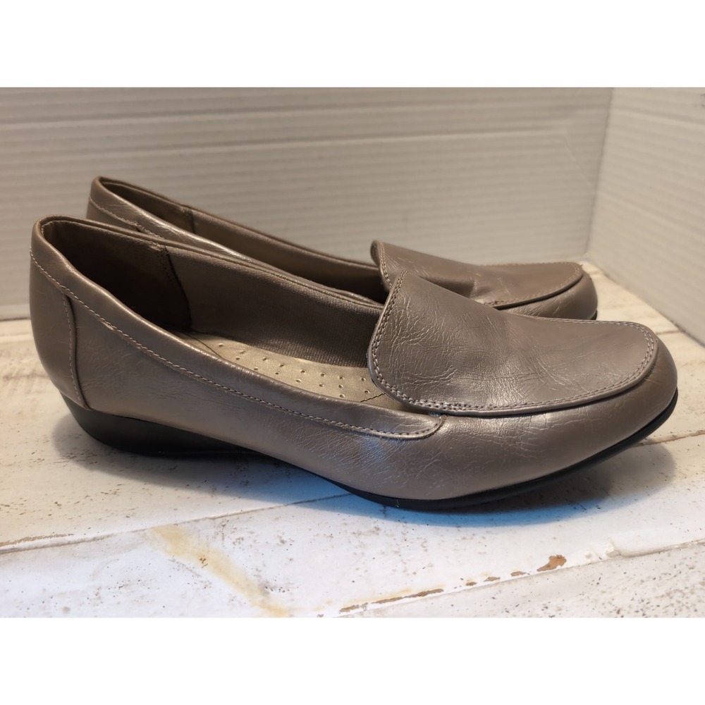 Lifestride Loafer Womens Size 11M Beige Tan Slip On Comfort Faux Leather Preppy‎